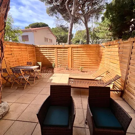 En Rez De Jardin Dans Hyères