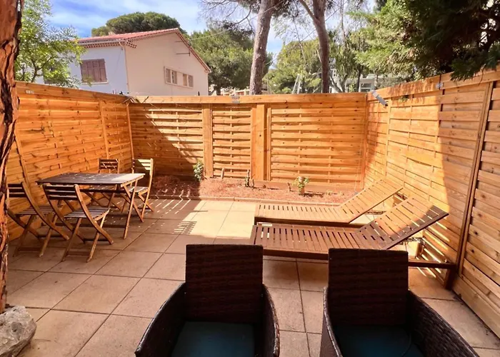 En Rez De Jardin Dans Hyères